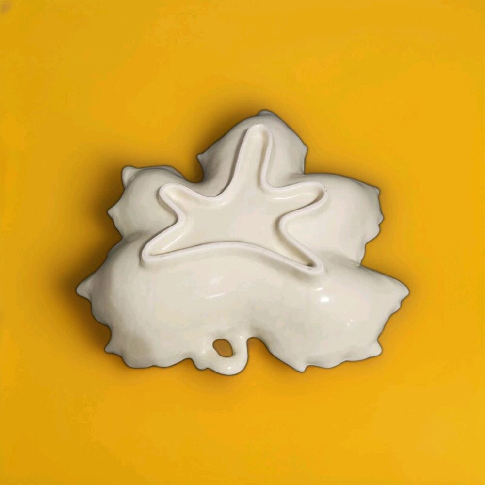 Vintage Ivory White Leaf Dish. Porcelain Heavy duty and thick. Large size. - Picture 2 of 5